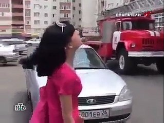Awesome Technique – Watch How They Save Girl from Being Suicide
