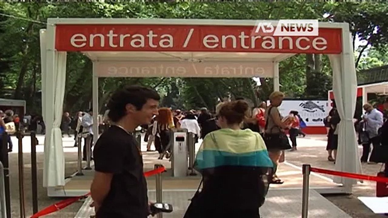 LA BIENNALE PARLA STRANIERO