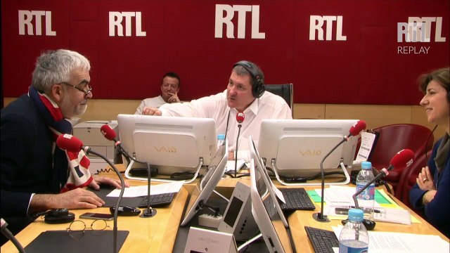 Il y a du soleil sur la France , chante Pascal Praud