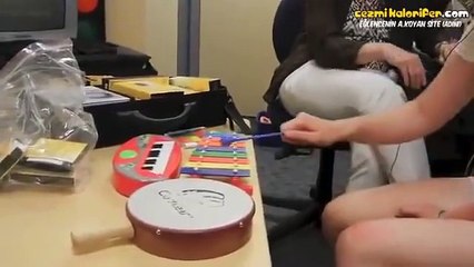 İlk kez duyan kızın heyecanı