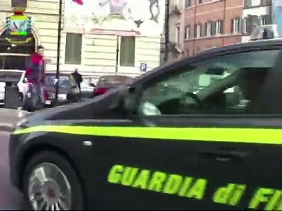 Roma - Maxi sequestro di bigiotteria e giocattoli dannosi (05.03.15)