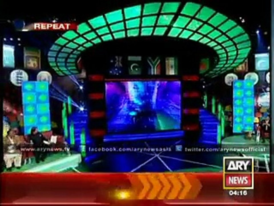 Umer Sharif lashes out at Shoaib Akhter