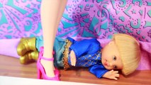 Frozen Toby Broken Arm AllToyCollector Play-Doh Part 1 Disney Princess Anna Barbie Doctor Toys