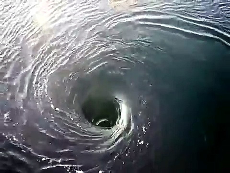 amazing hole in water