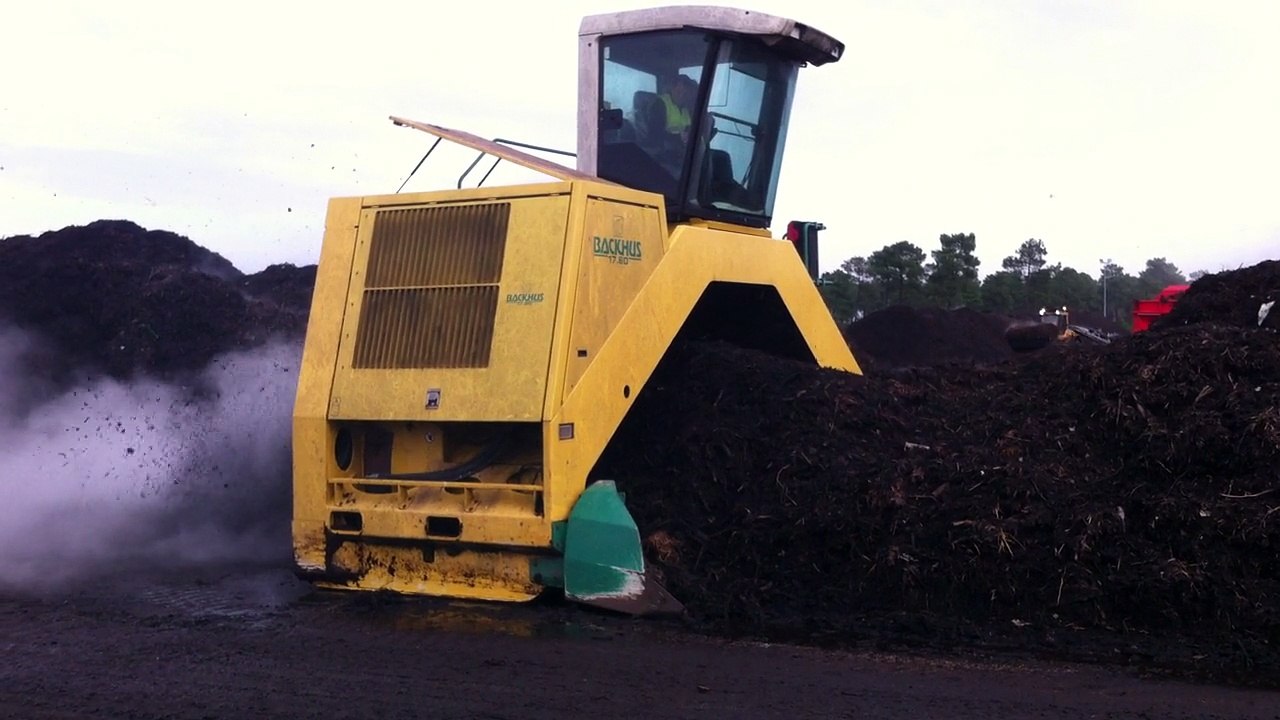 retourneur andaineuse Backhus 17.60 aeration du compost