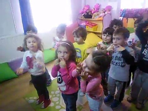 2011 gurubu İngilizce Müzikli oyun Clap your hand Acıbadem Uçan Balon Anaokulu