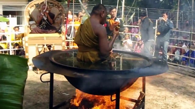 Un moine ne craint pas l'huile bouillante