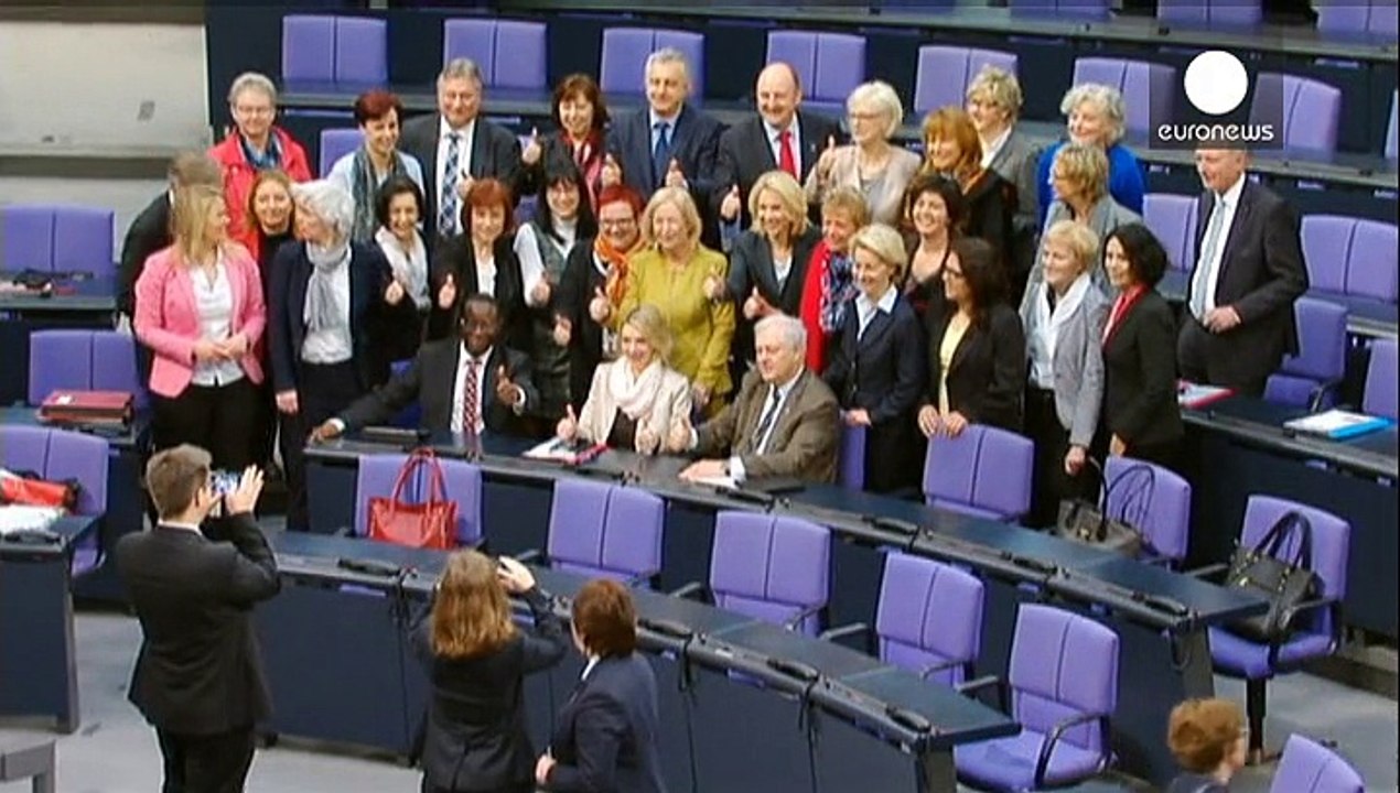 'Historischer Schritt': Deutscher Bundestag beschließt Frauenquote