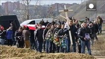 Primeros funerales de los mineros fallecidos el miércoles en un pozo hullero de Ucrania