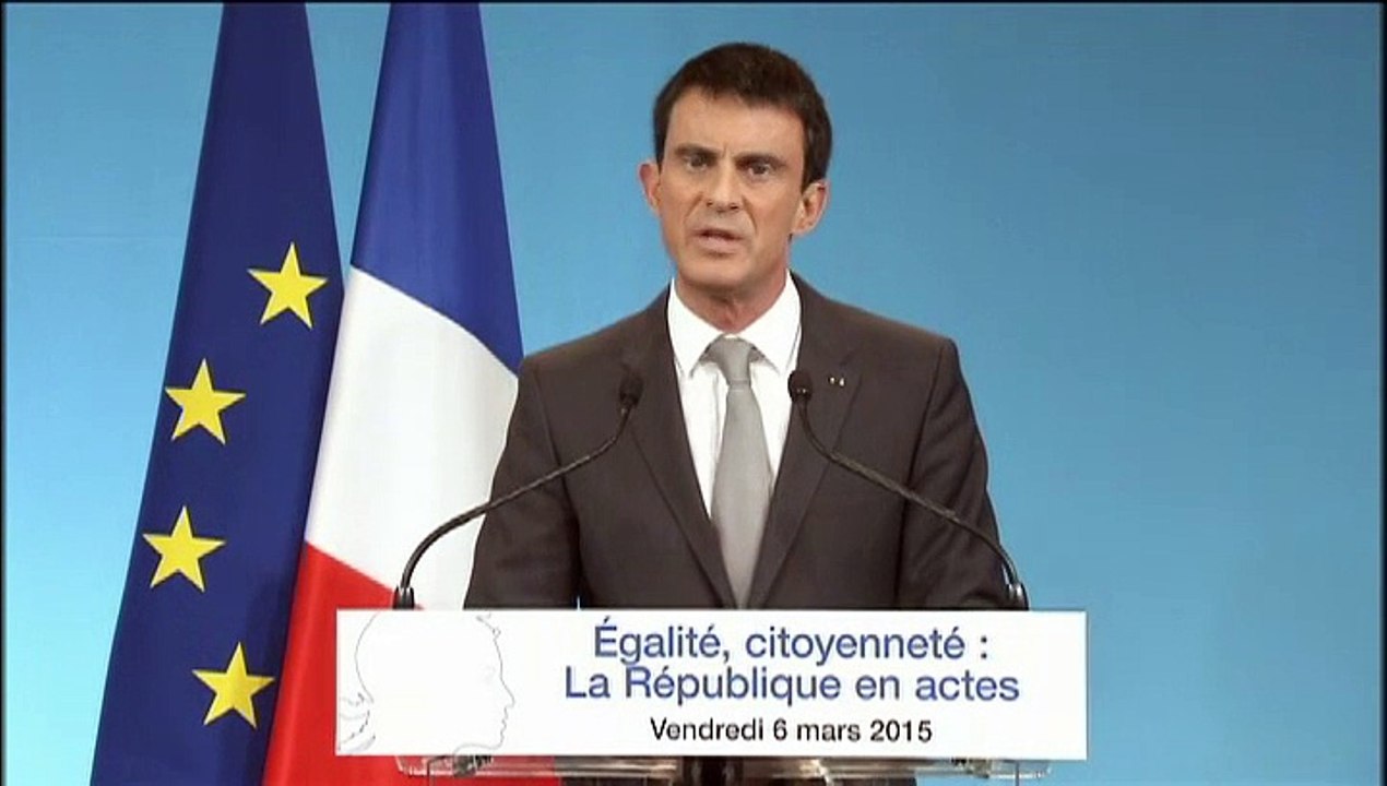 "Il faut arrêter d'ajouter de la pauvreté à la pauvreté", Valls détaille ses mesures sur le logement social
