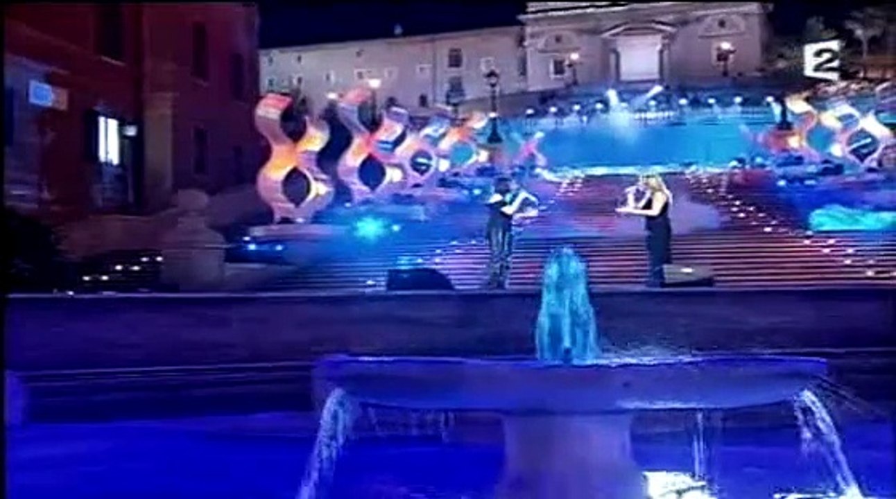 Laura Pausini et Lara Fabian -  La Solitude en italien
