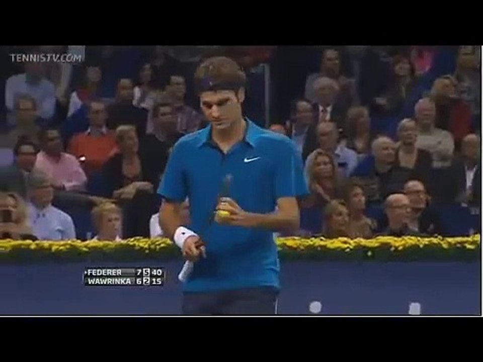 Federer corrects the score on a match point