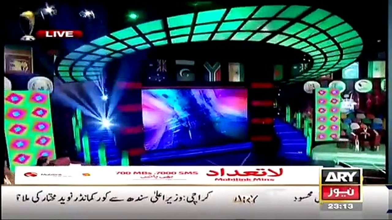 Umer Sharif Blasting Shoaib Akhtar for Appearing on Comedy with Kapil In India