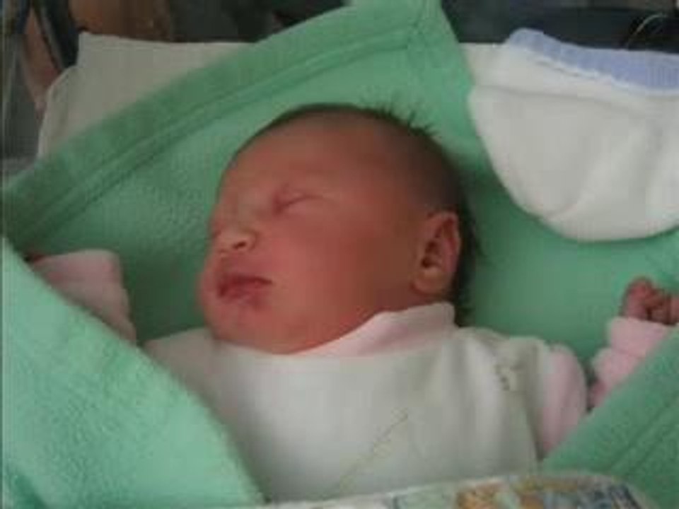 ERYNE Naissance  2 mois