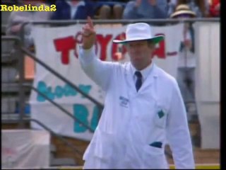 Funniest reaction to being LBW in cricket- Ijaz Ahamd