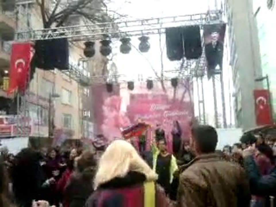 Kadınlar