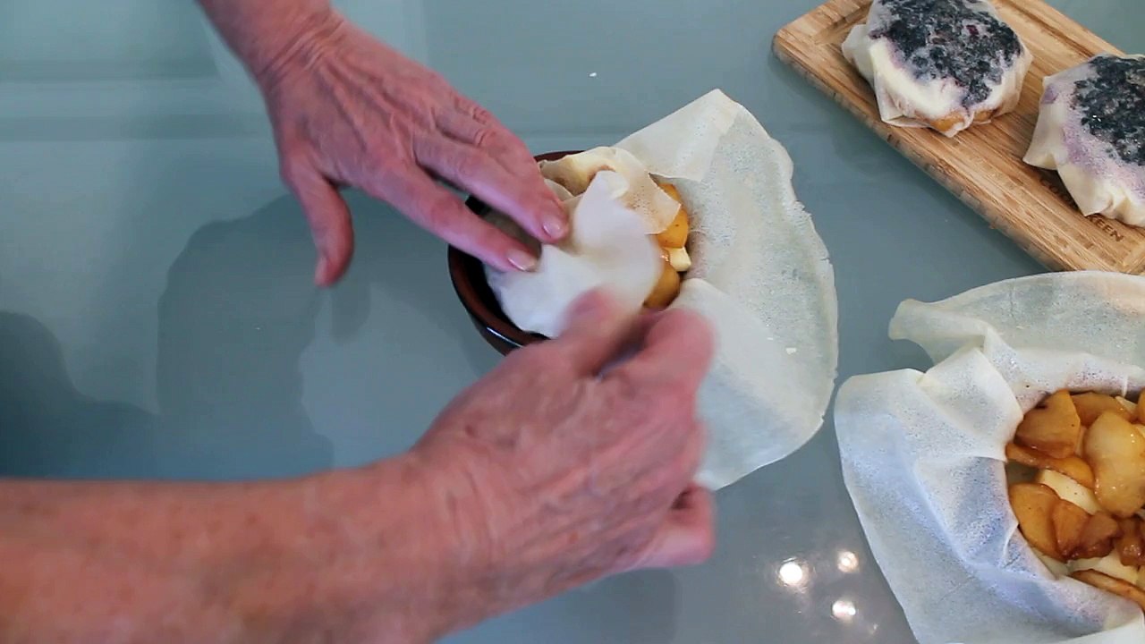 Pliage d'une pastilla à la tomme de Savoie