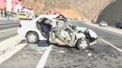 Cenaze Yolunda Kaza: 3 Ölü