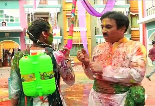 Taarak Mehta Ka Ooltah Chashmah: Jethalal & Daya Celebrating Holi, Must Watch Episode 7th March 2015