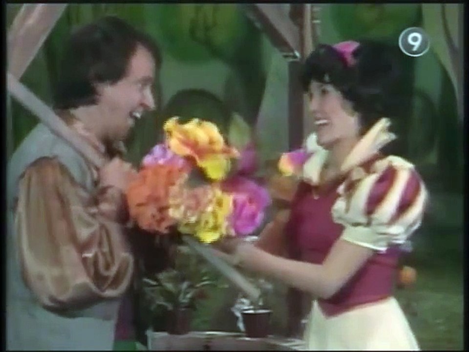 Blancanieves y los siete Churichurinfunfláis - 1983 pt2 (480p)