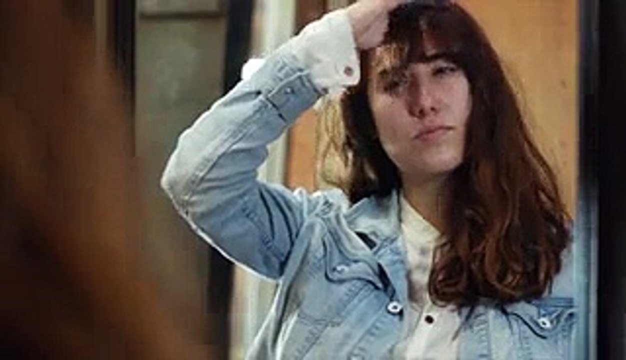 Weird Thoughts Girls Have In The Mirror