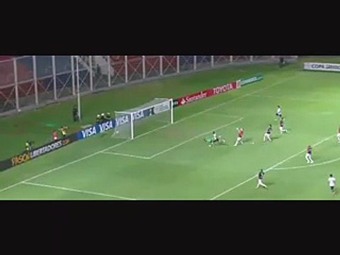 Orta Sahadan Aldı ve Müthiş Gol Attı