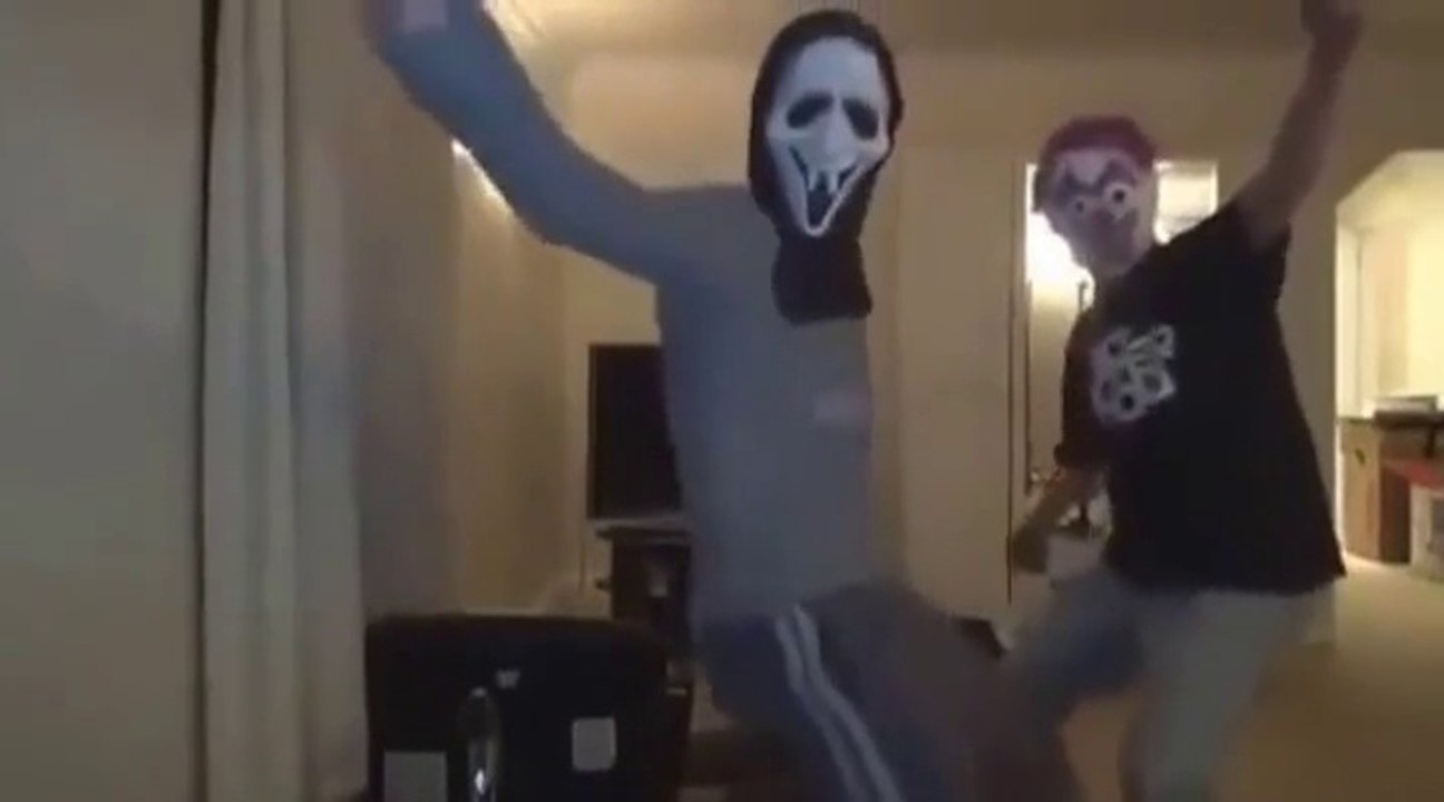 funny videos ( by ewallbuzz.com )