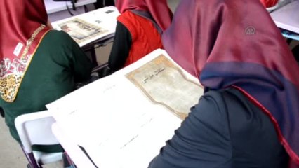 Öğrendikleriyle Osmanlıca Gazete Çıkarıyorlar