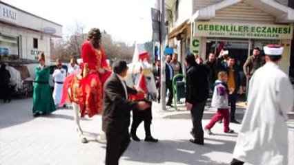 Çocukken Hayalini Kurduğu Düğünde Evlendi