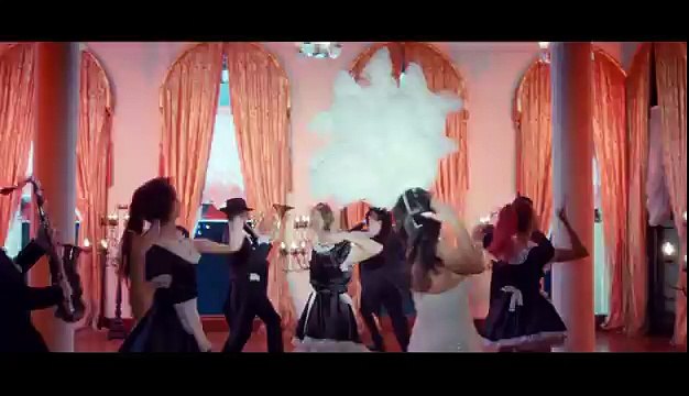 Volga Tamöz Ft. Hande Yener - Sebastian