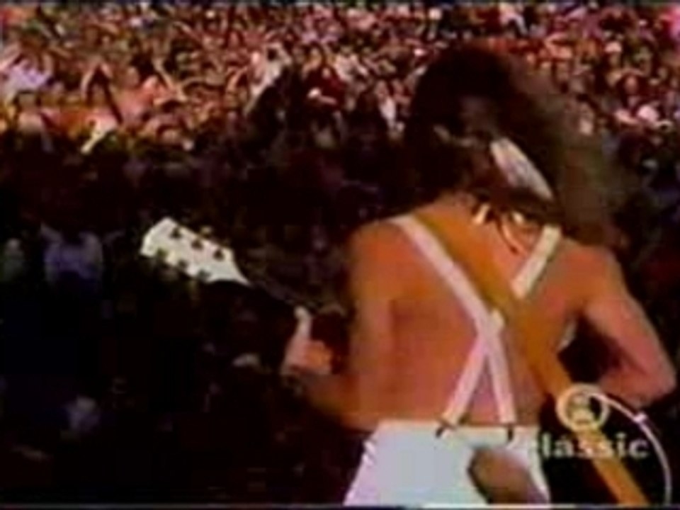 Ted Nugent - Cat Scratch Fever (Live)