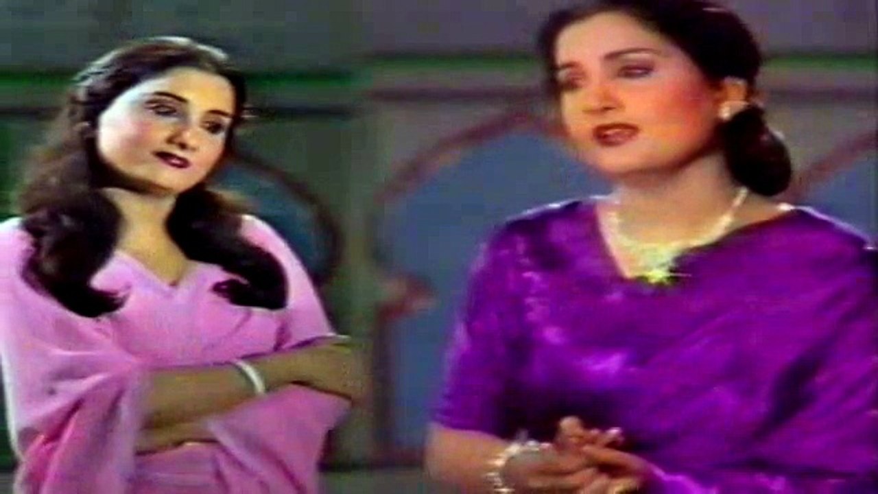 Naheed Akhtar - Kis Ki Rahain Dekh Rahi Ho