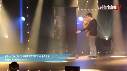 Jeff Panacloc au zénith avec sa marionnette trash Jean-Marc