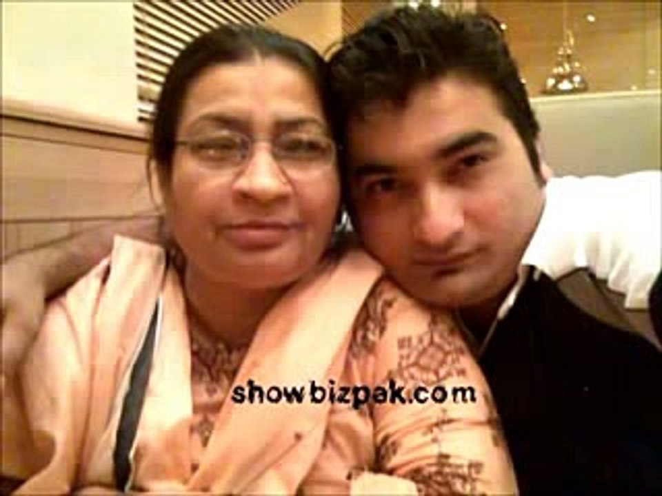 Prank Call To Butt Family In Canada URDU & HINDI