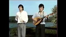 Groupe THIGHRI (Ezwedj) Folklore Kabyle moderne / années 80