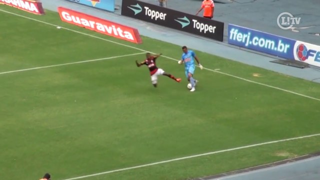 Goleiro se inspira em Jefferson e deixa Cirino na saudade