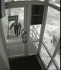 Regardez le PIRE FACTEUR de TOUS LES TEMPS !