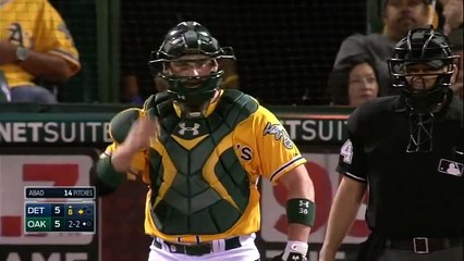 Estupendo corrido de bases de Rajai Davis