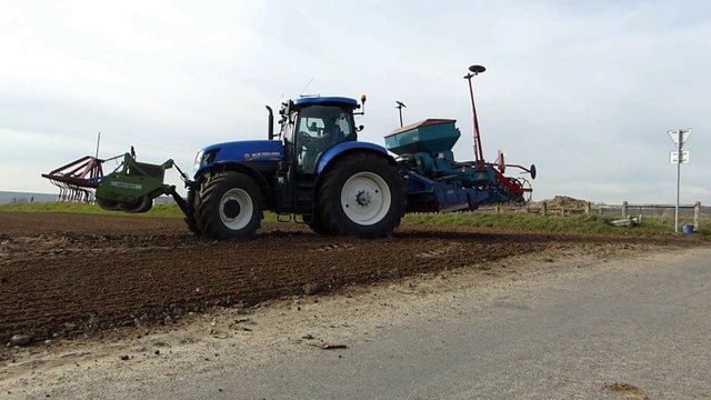 SULKY SPI Tramlines 4m sur NEW HOLLAND T7 250