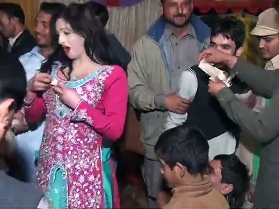 sargodha hot mandi dance 2015 HD