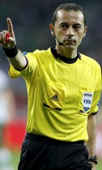 Cüneyt Çakır, Ayda 3 Maç Yönetirse 40 Bin TL Kazanacak