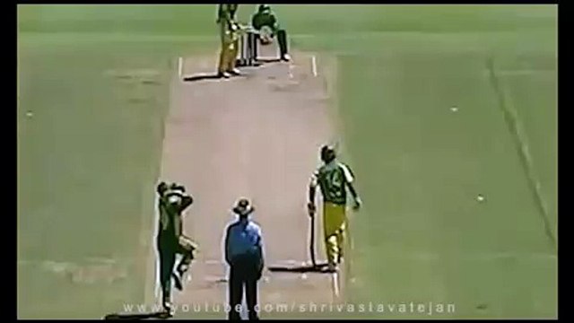 AB de Villiers runs out Simon Katich _ Best Run-Out In Cricketing History - YouTube