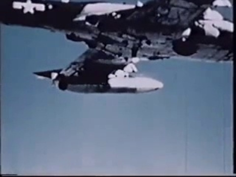 Des avions bombardiers ratent leur lâcher : Compilation de FAILS