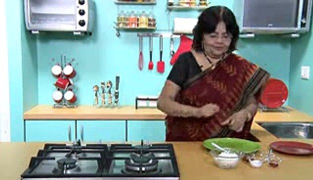 Paneer Fritters by Tarla Dalal