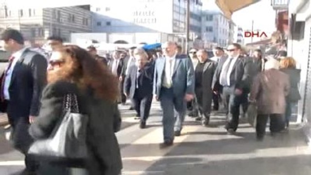 ABD'nin Ankara Büyükelçisi, 8 Mart'ı Diyarbakır Sokaklarında Eşiyle Geçirdi