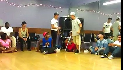 Watch Amazing Talent of This Disabled Person