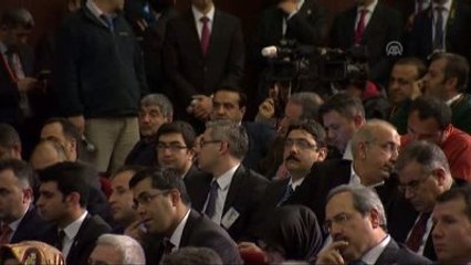 Davutoğlu: "Dalgalanmaları Ekonominin İstikrarını Sarsmadan Değerlendirmek İcap Eder"