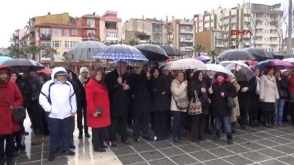 Çanakkaleli Kadınlar Şiddete Karşı Yürüdü