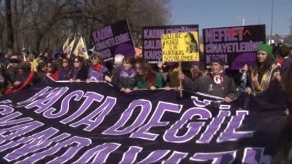 Başkent'te Kadınlardan Renkli Dünya Kadınlar Günü Kutlaması