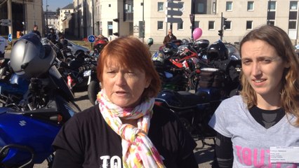 Défilé de motardes